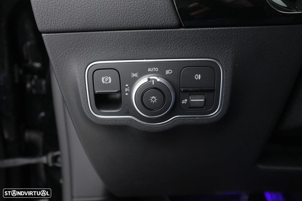 Mercedes-Benz GLA 180 d AMG Line - 22