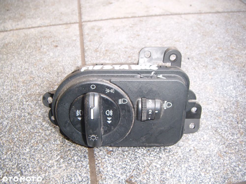 ford fiesta mk6 03r włącznik świateł - 1