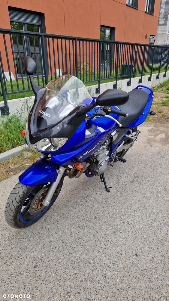 Suzuki Bandit GSF 600 S wszystkie części: lampa,rama,kierownica,owiewka,zaciski hamulcowe,alternator,tarcze hamulcowe, kolektor wydechowy. - 9
