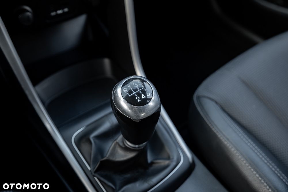 Hyundai i30 i30cw 1.6 Trend - 34