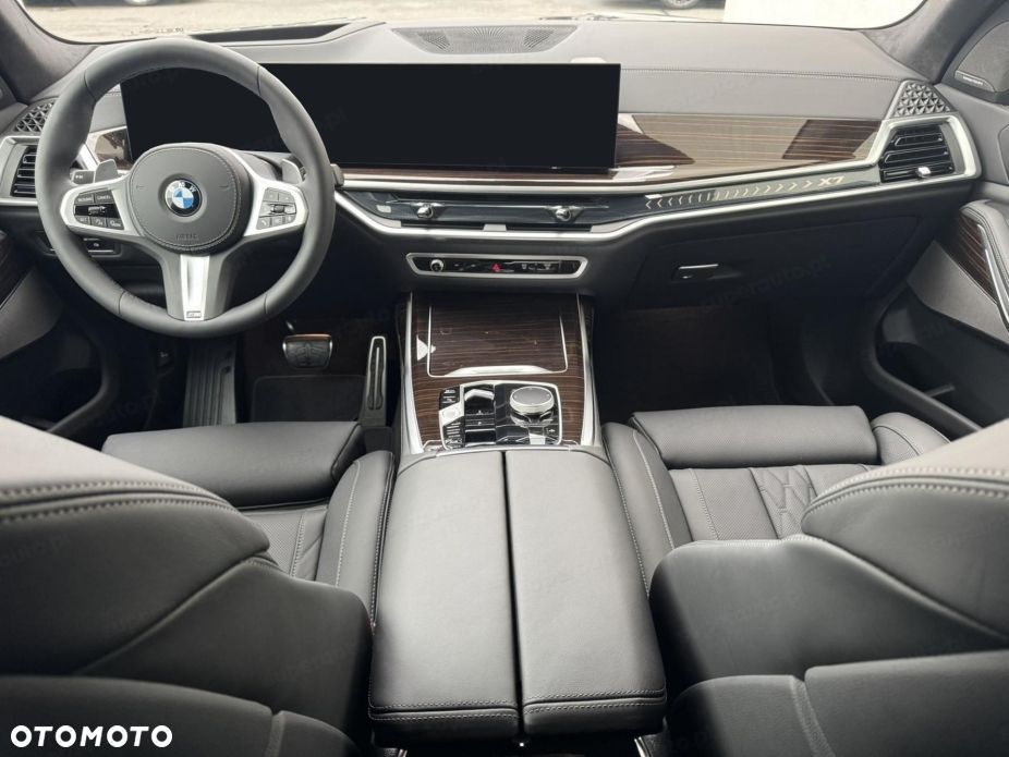 BMW X7 - 10