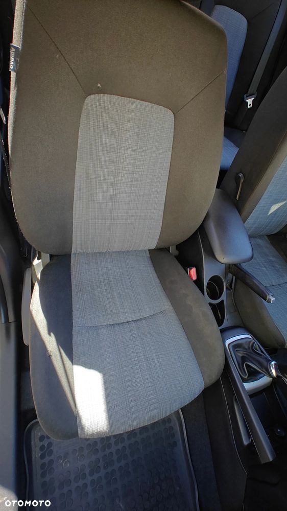 Kia Ceed - 22