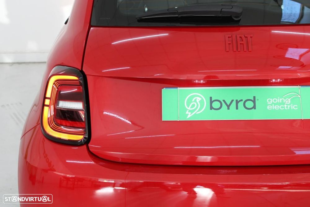 Fiat 500e 42kWh Red - 8