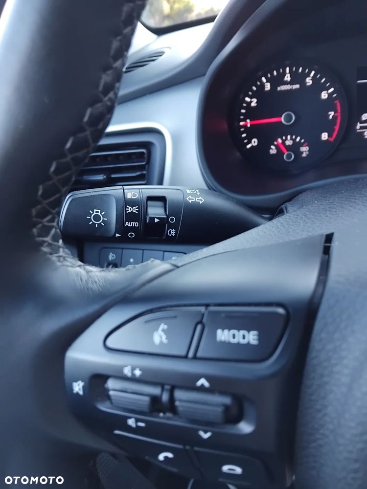 Kia Stonic 1.0 T-GDI M - 12