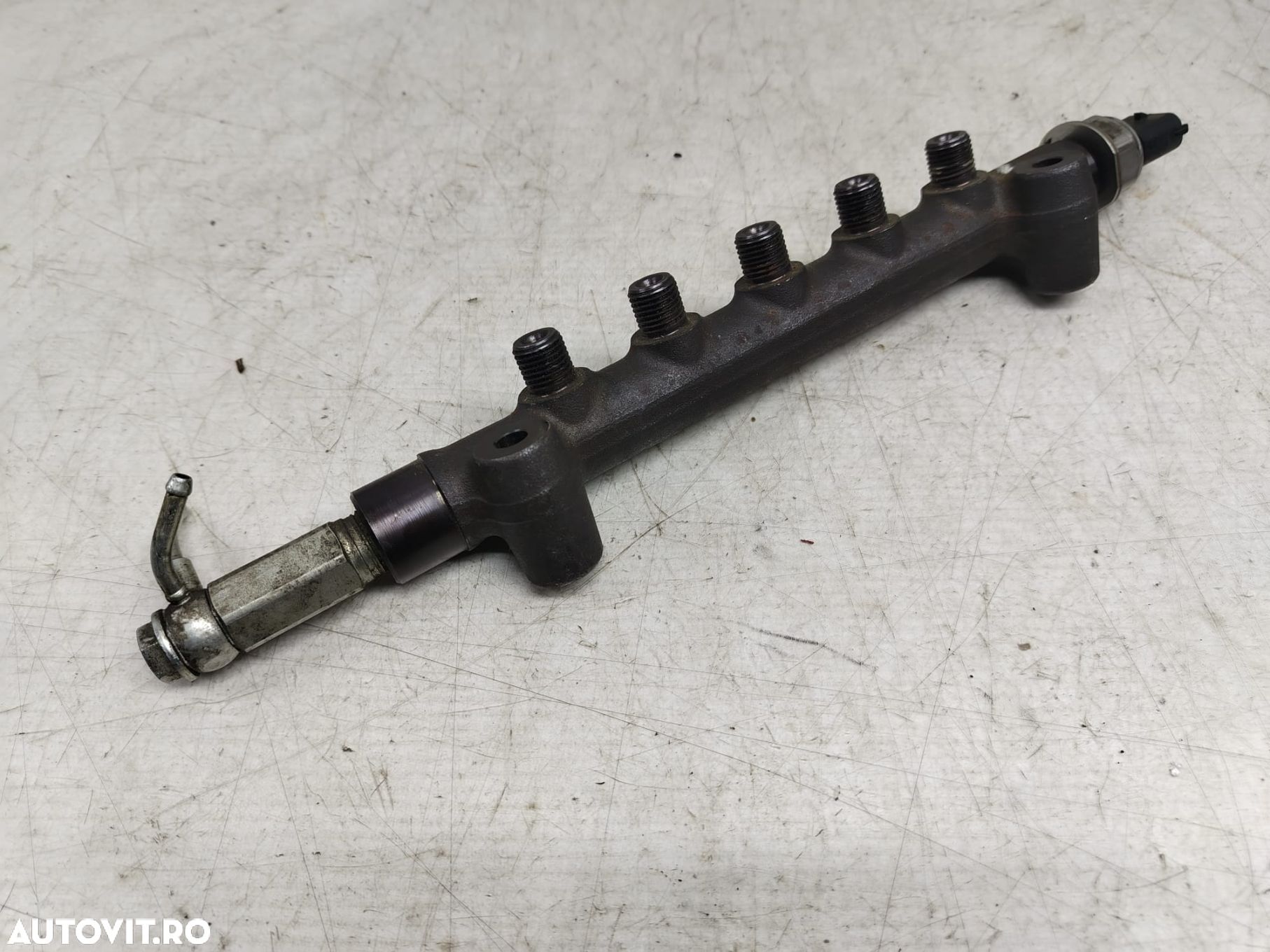 Rampa injectoare 1.6 cdti Z16DTH 55490702 Opel Astra K [2015 - 2020] - 1