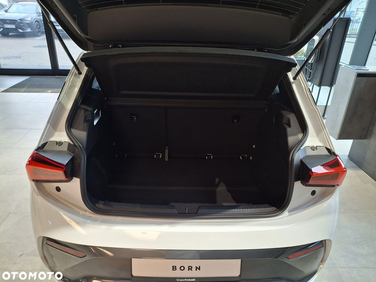Cupra Born - 9