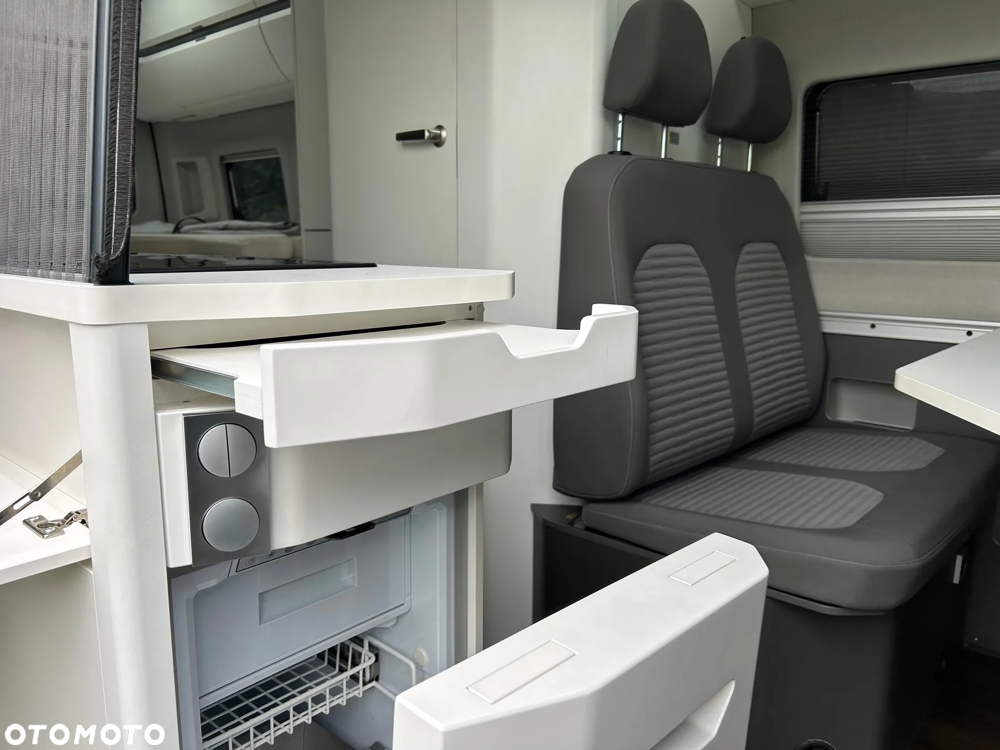 Volkswagen Grand California 680 / Automat / 2023 - 9