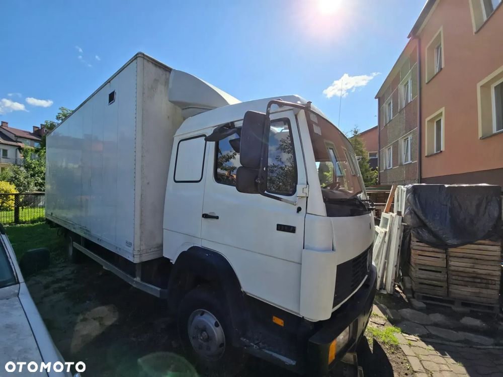 Mercedes-Benz 817 - 3
