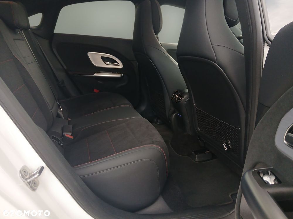 Mercedes-Benz CLA 250+ EQ - 17