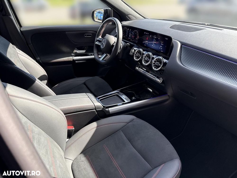 Mercedes-Benz GLA - 13