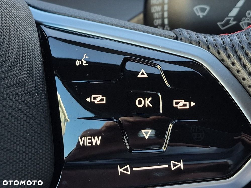 Volkswagen Golf - 18