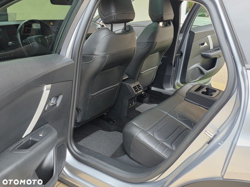 Citroën C4 BlueHDi 130 Stop&Start EAT8 SHINE - 28