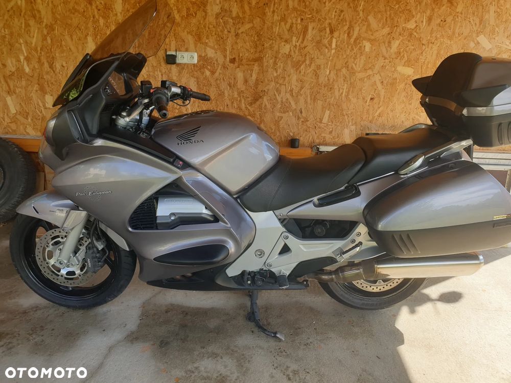 Honda ST - 2