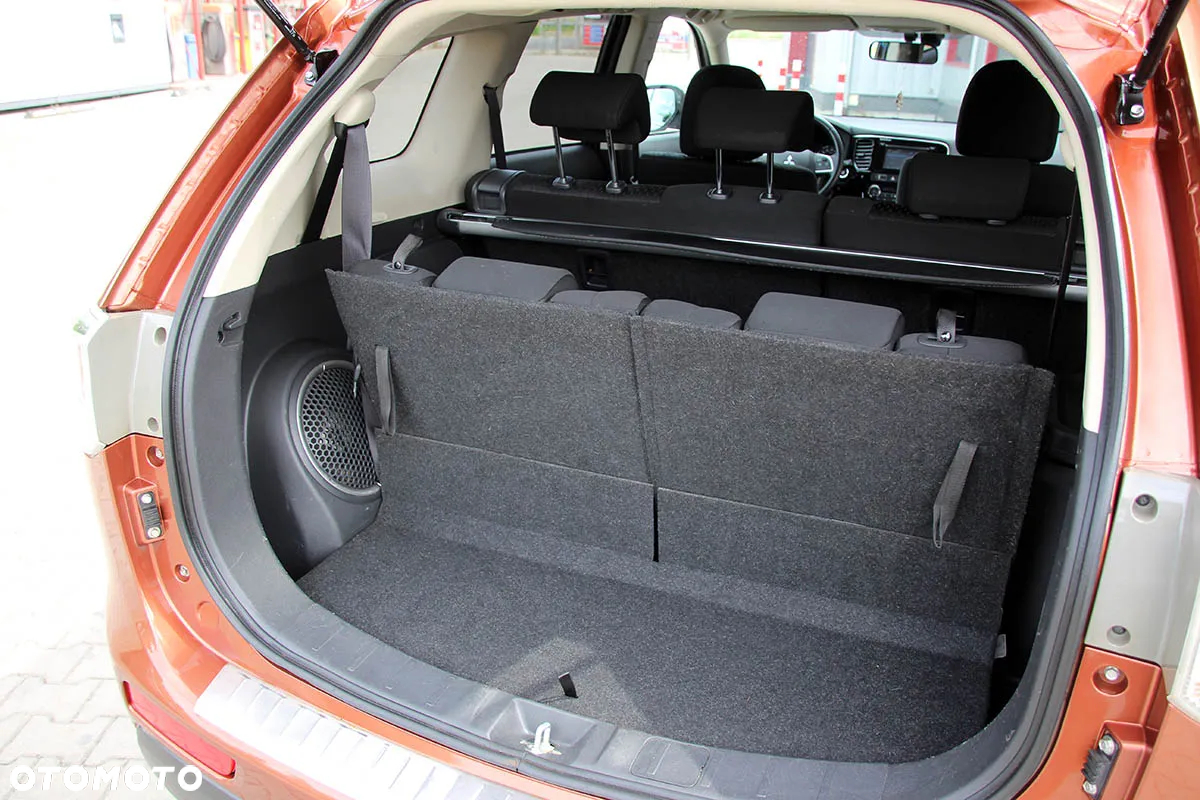 Mitsubishi Outlander 2.2 DID Intense + 4WD - 39