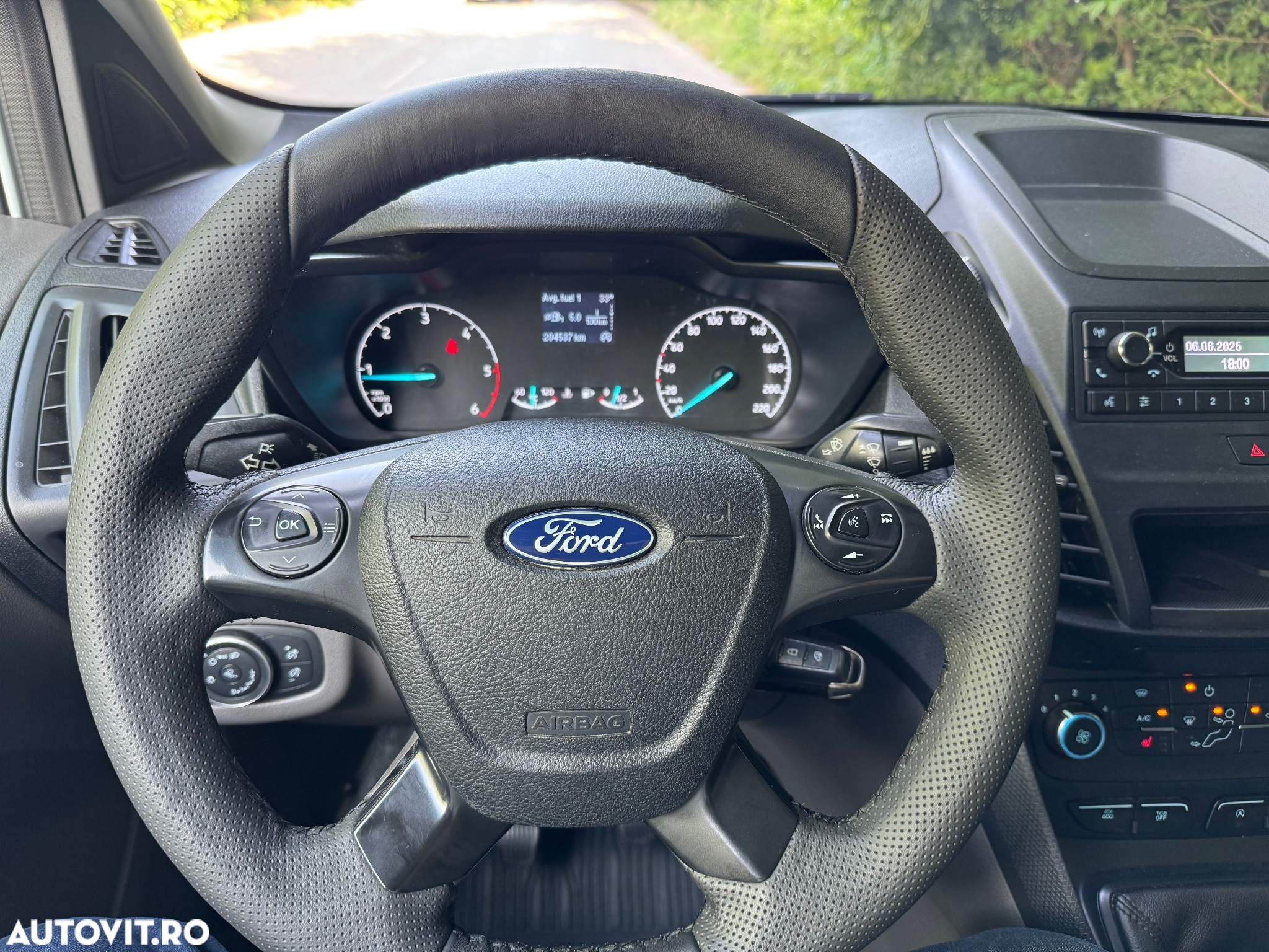 Ford Transit Connect - 11