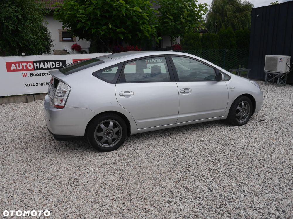 Toyota Prius 1.5 VVT-i Prestige - 10