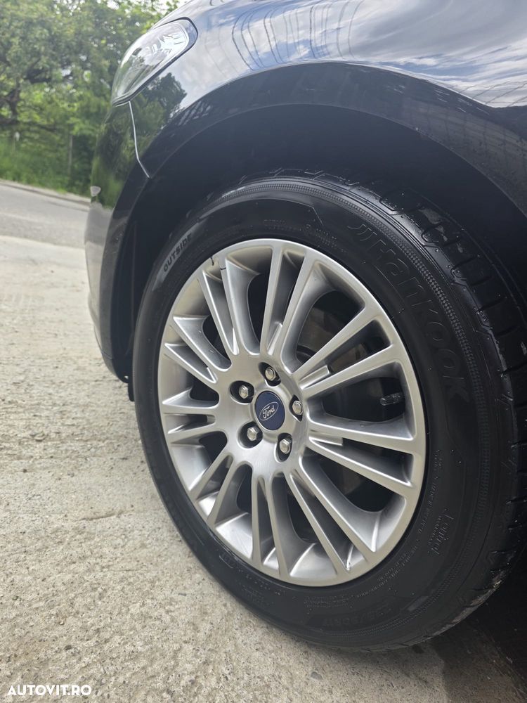 Ford Mondeo 2.0 HEV Titanium - 13