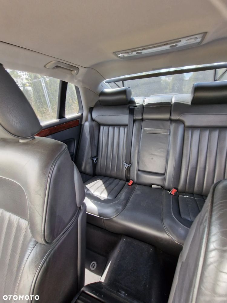 Volkswagen Phaeton 4.2 V8 4Mot (5 os.) - 18