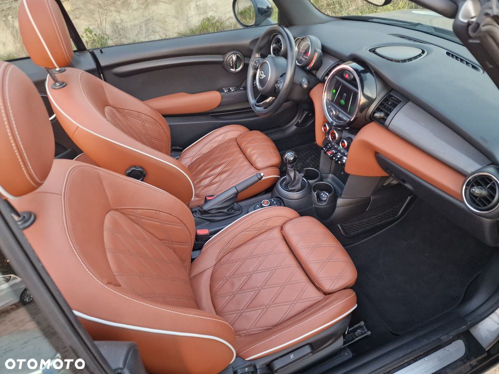 MINI Cooper D Cabrio - 11