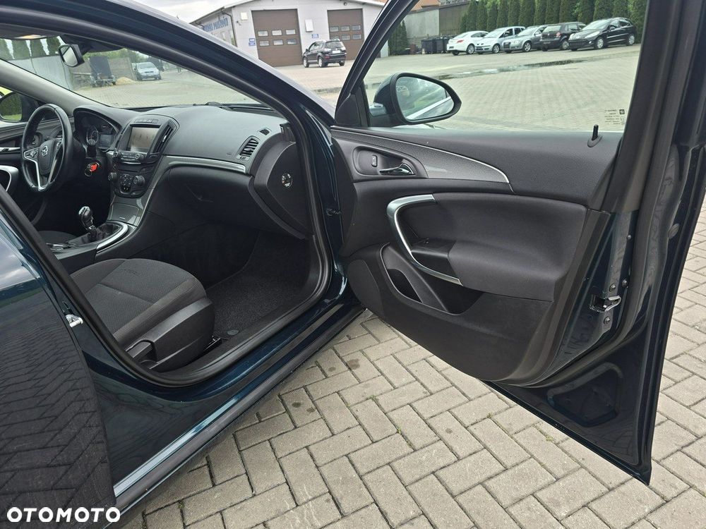 Opel Insignia - 25