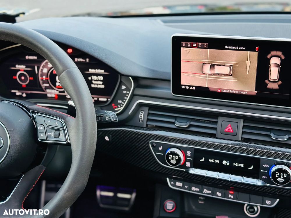 Audi RS4 Avant quattro Tiptronic - 11