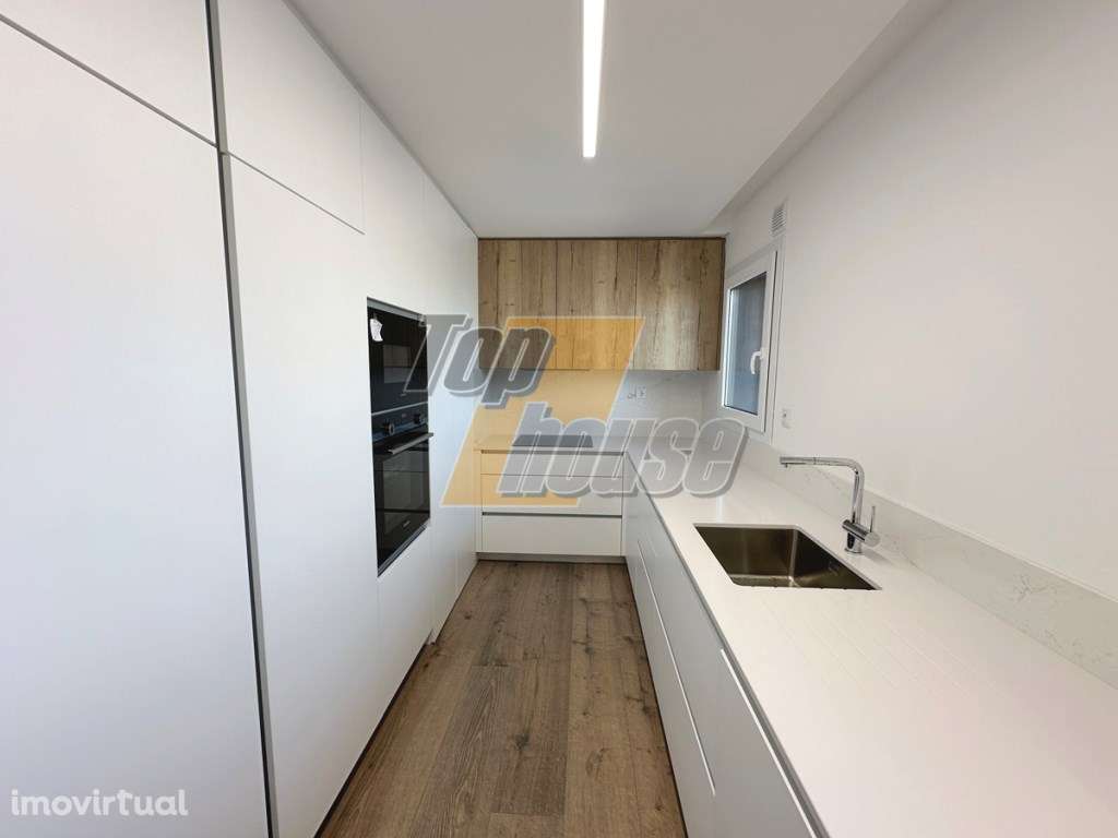 Apartamento T3+2 duplex de luxo com parqueamento - Feijó - Grande imagem: 4/33
