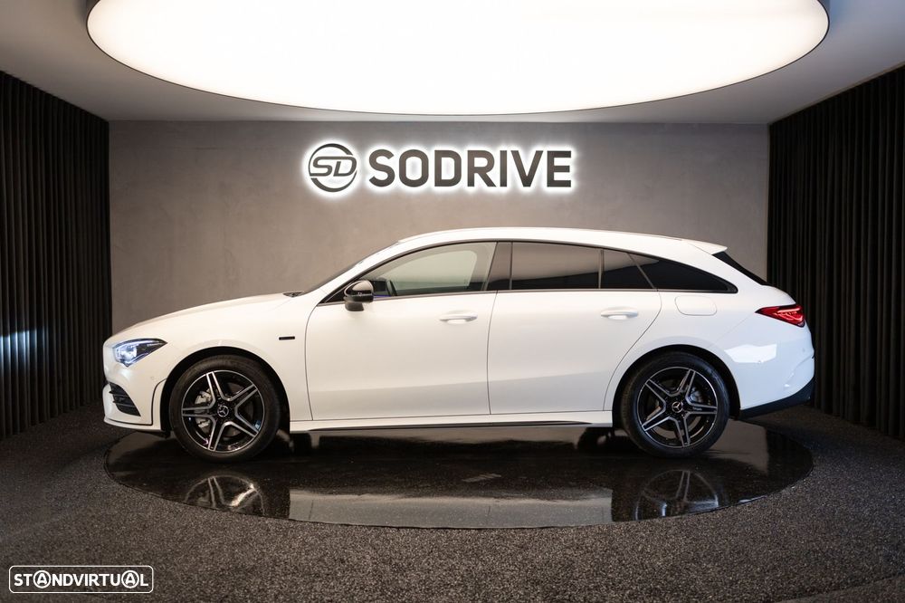 Mercedes-Benz CLA 250 e Shooting Brake AMG Line - 3