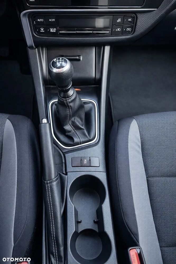 Toyota Auris 1.4 D-4D Premium - 7