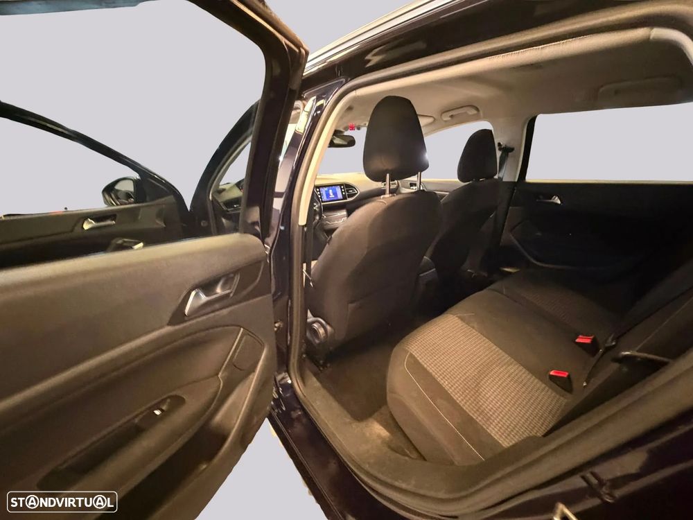 Peugeot 308 SW 1.2 PureTech Allure - 27