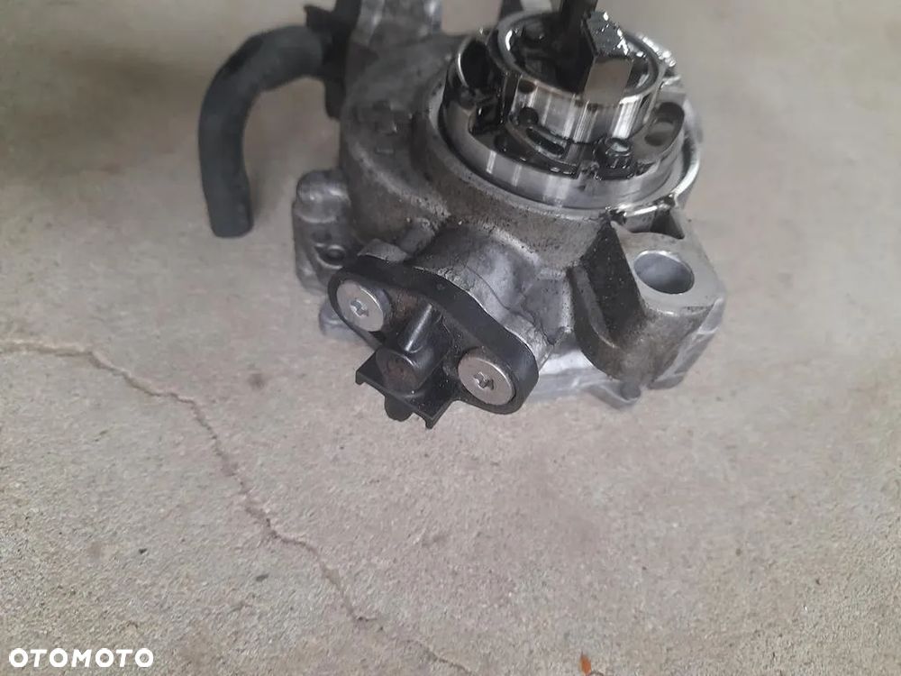 Pompa wacum Vacum Ford C-max II lift1.5TDCI 1.6e-hdi 9804021880 - 4