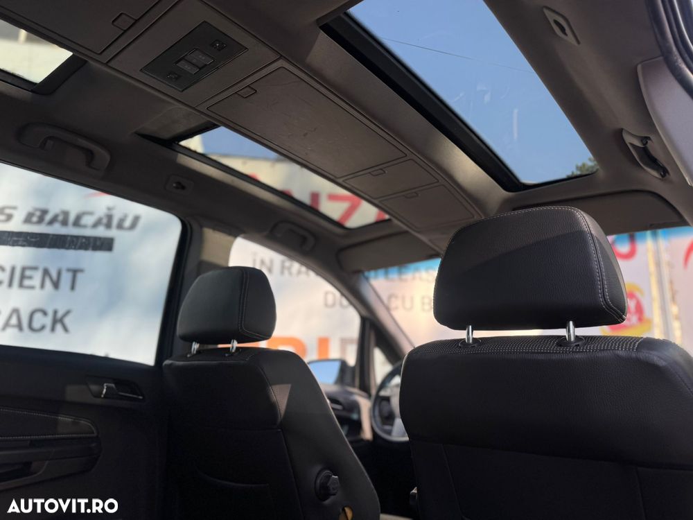 Opel Zafira - 30