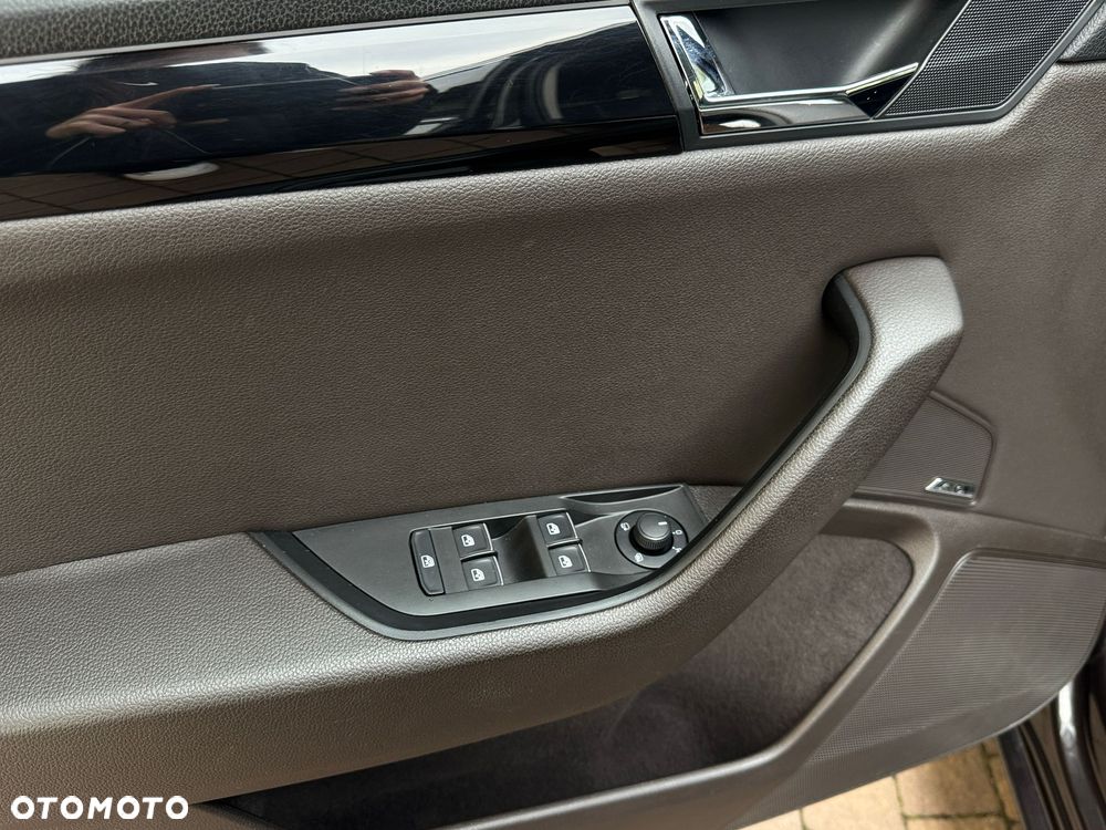 Skoda Superb 2.0 TDI 4x4 DSG L&K - 20