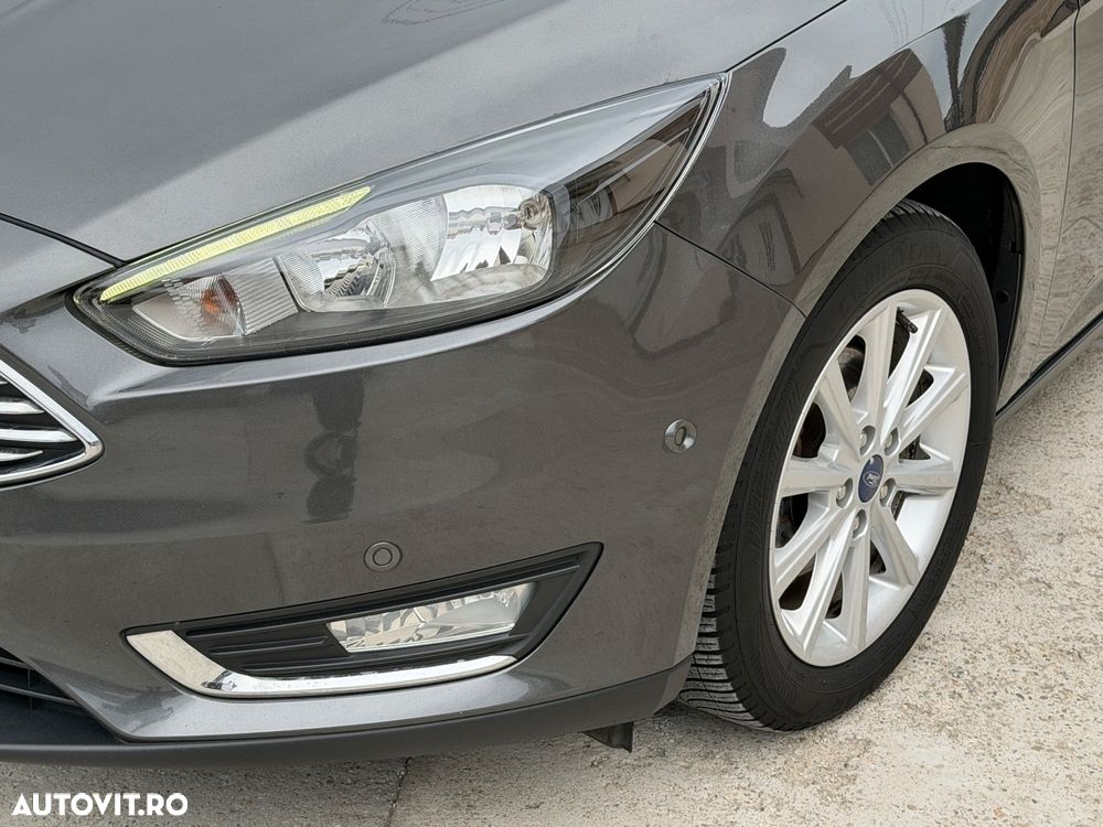 Ford Focus - 10