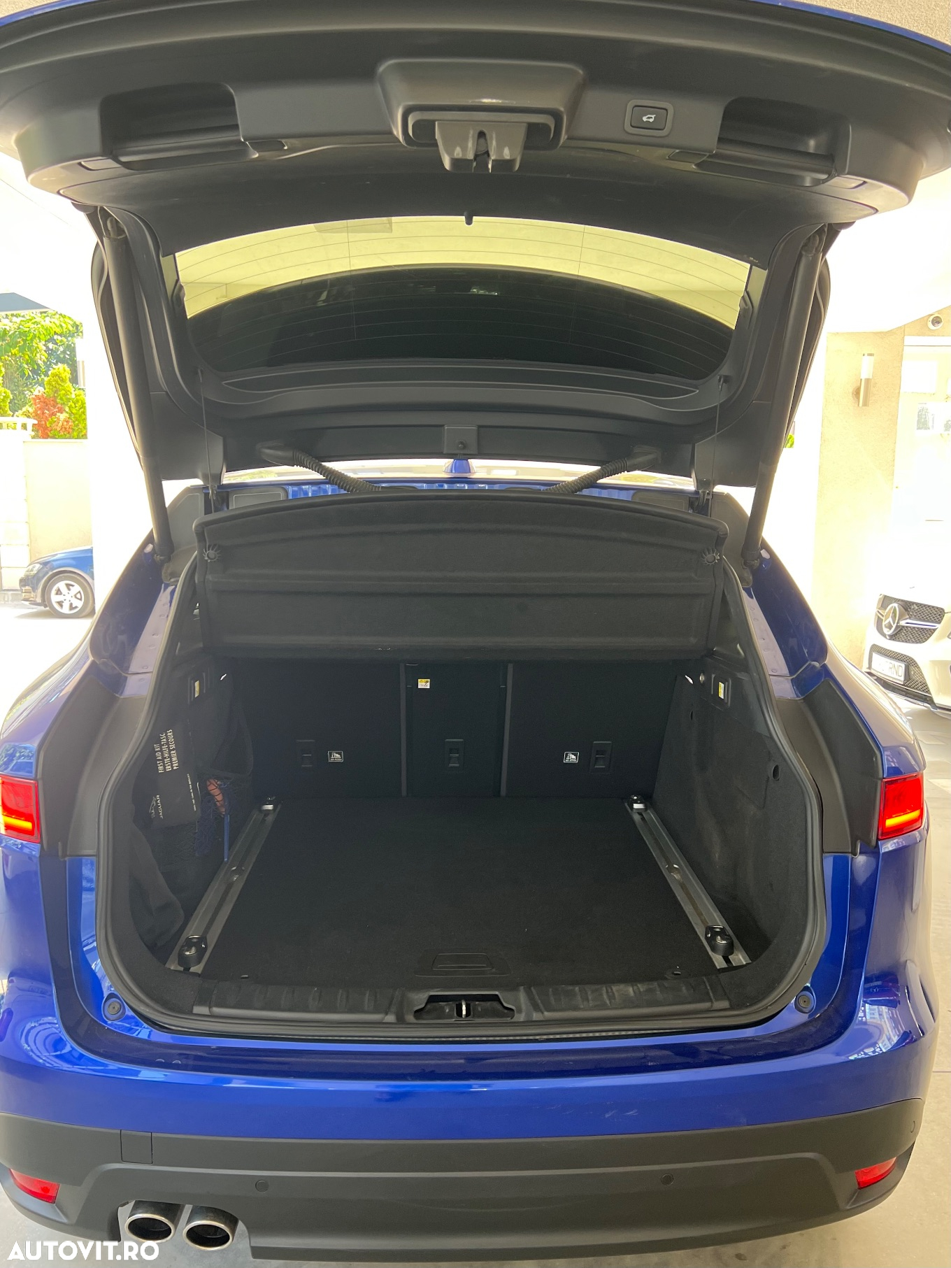 Jaguar F-Pace 20d AWD R-Sport - 17