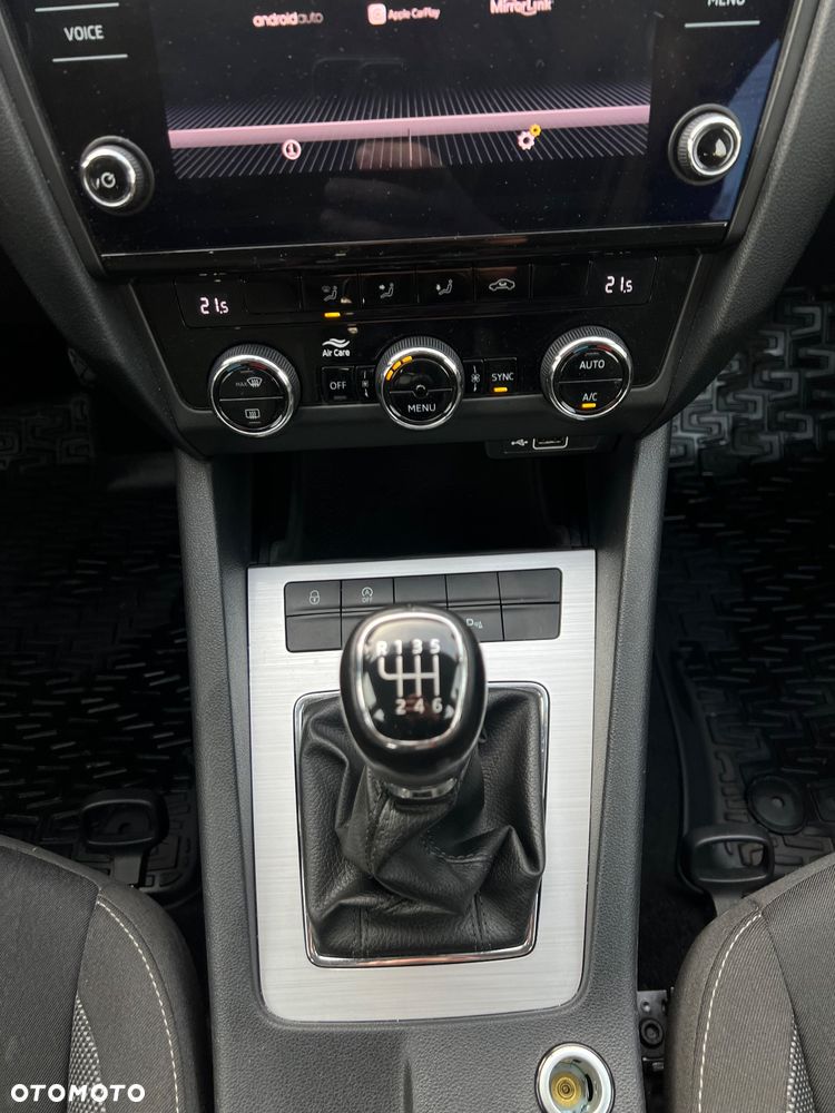 Skoda Octavia 1.5 TSI ACT Ambition - 14