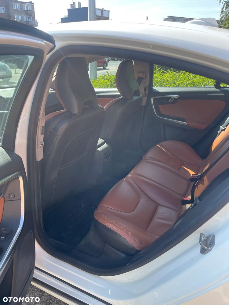 Volvo S60 T5 Drive-E Summum - 10