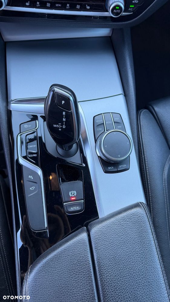 BMW Seria 5 530d - 23