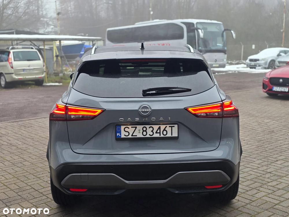 Nissan Qashqai 1.3 DIG-T DCT AKARI - 4