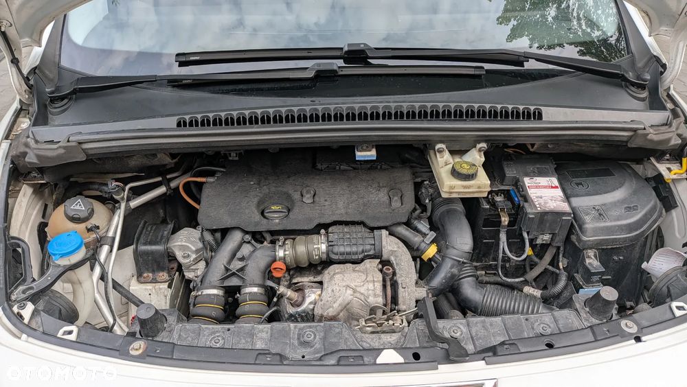 Peugeot 3008 1.6 HDi Premium - 15