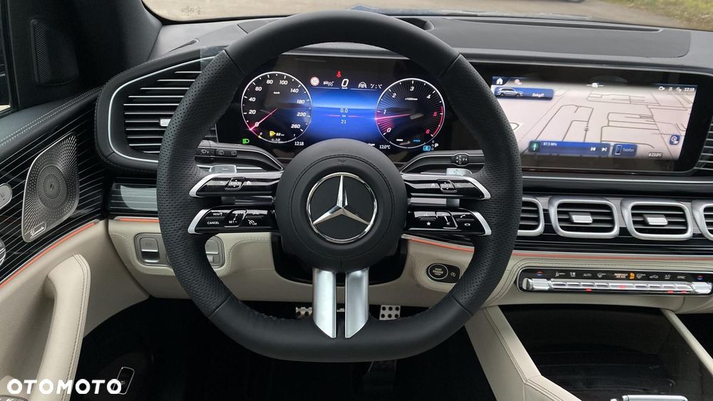 Mercedes-Benz GLS - 27