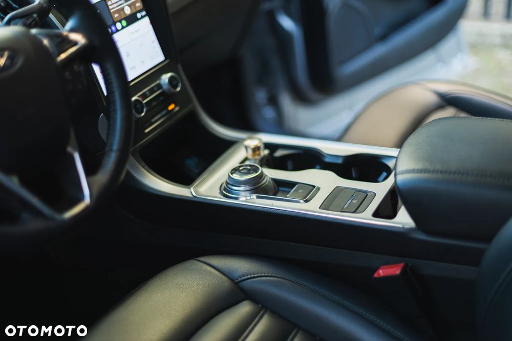 Ford Edge - 8