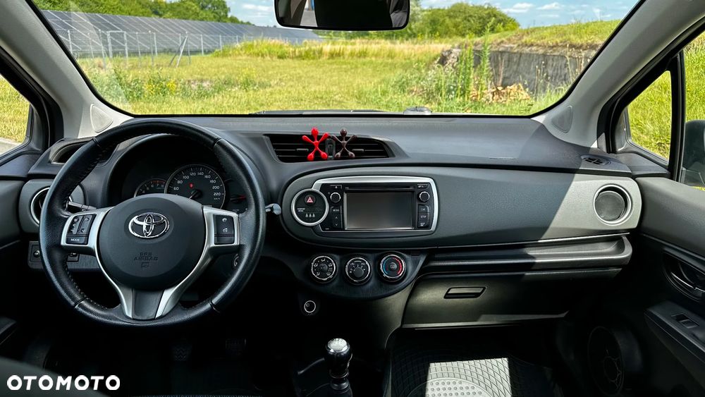 Toyota Yaris 1.33 Premium - 14
