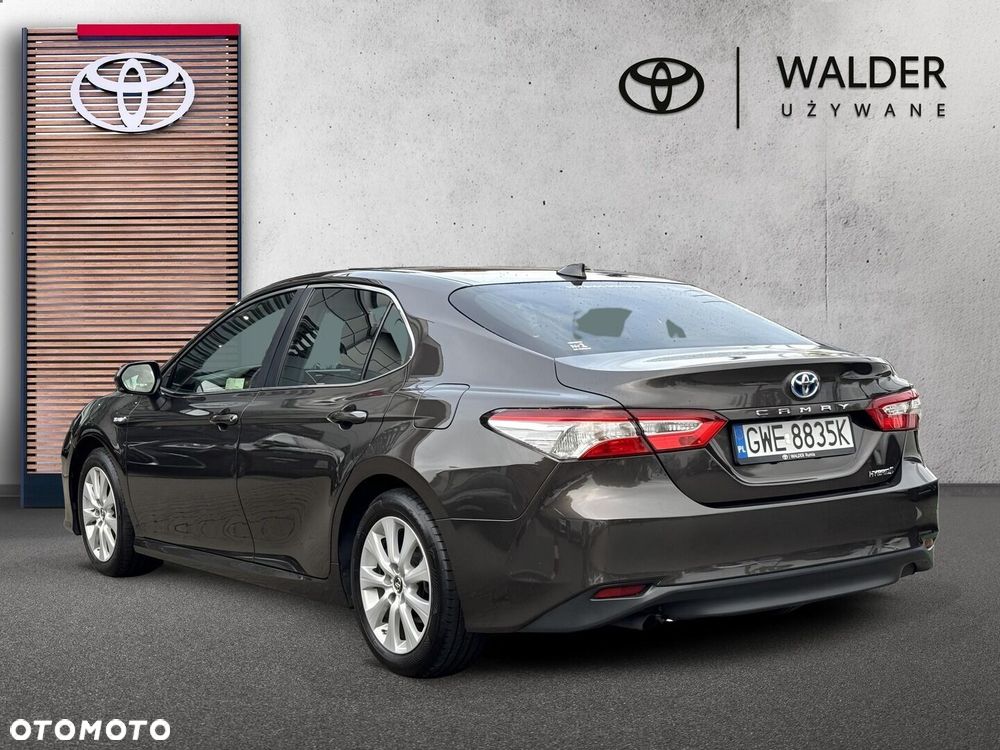 Toyota Camry 2.5 Hybrid Comfort CVT - 4