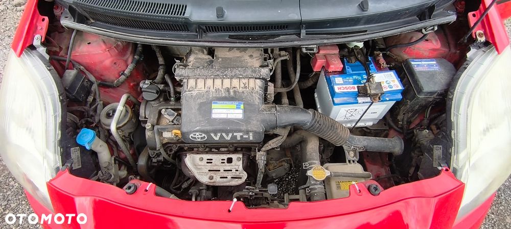 Toyota Yaris 1.3 Terra Gold - 10