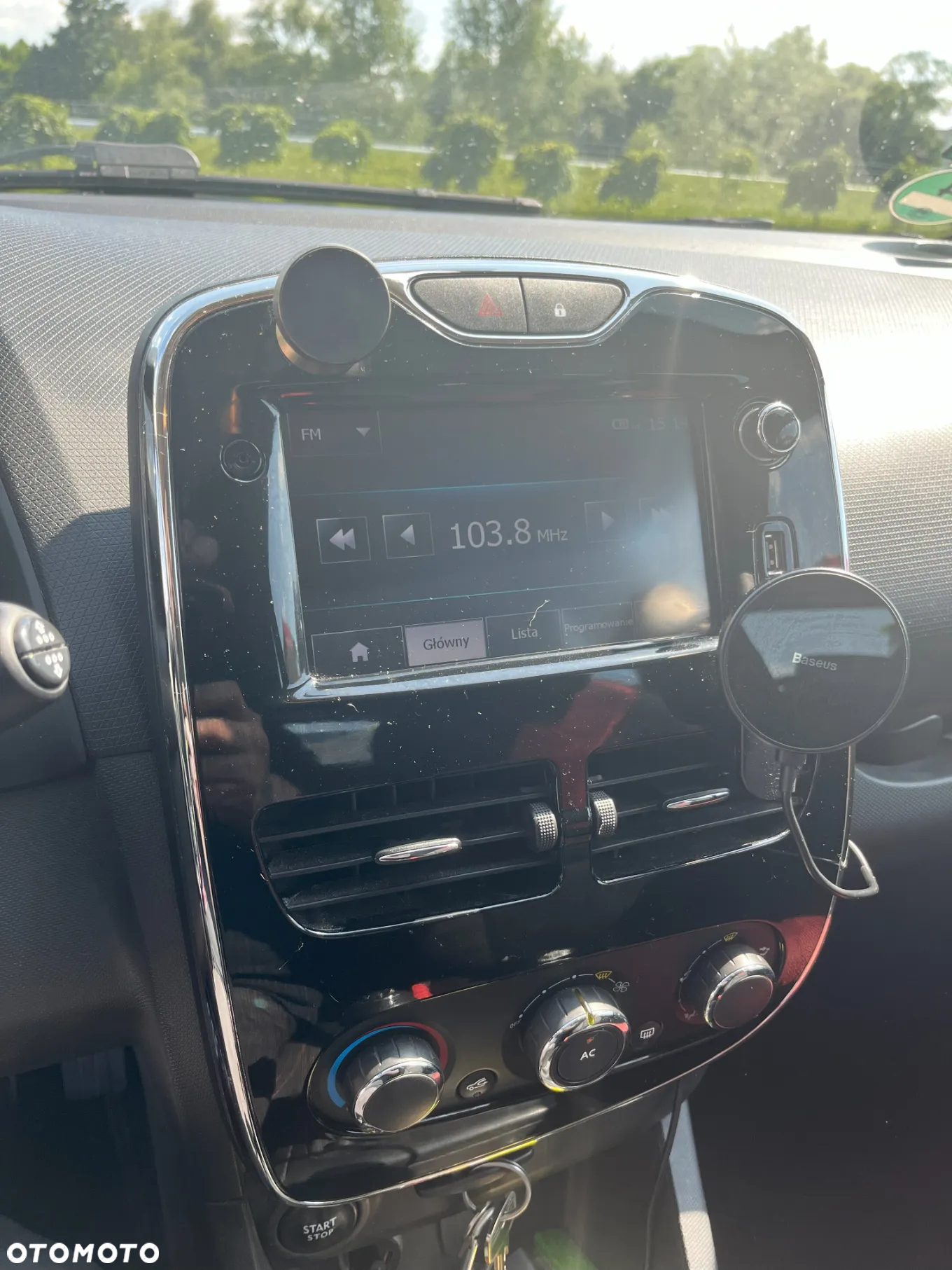 Renault Clio - 9