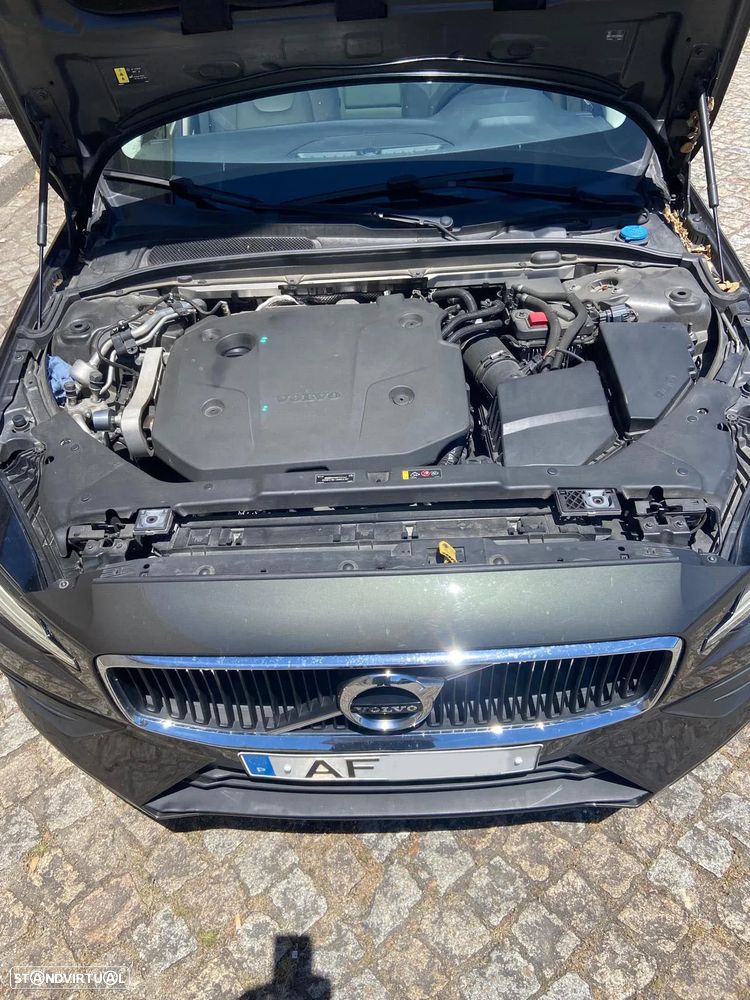 Volvo V60 2021 photo 4
