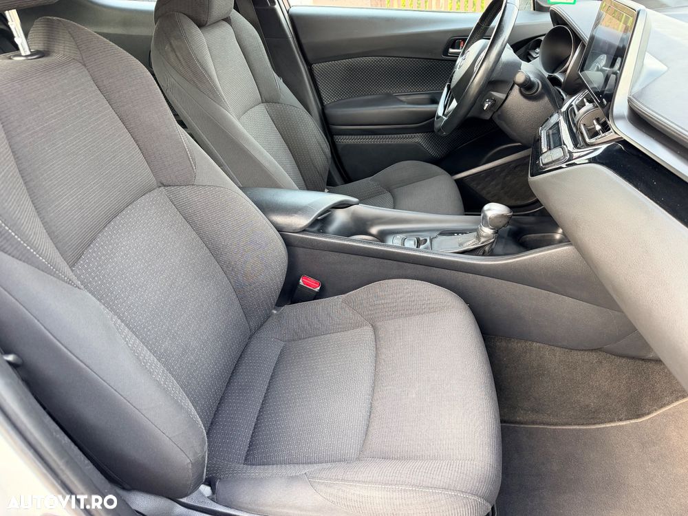 Toyota C-HR 1.8 HSD 4x2 CVT C-enter - 13