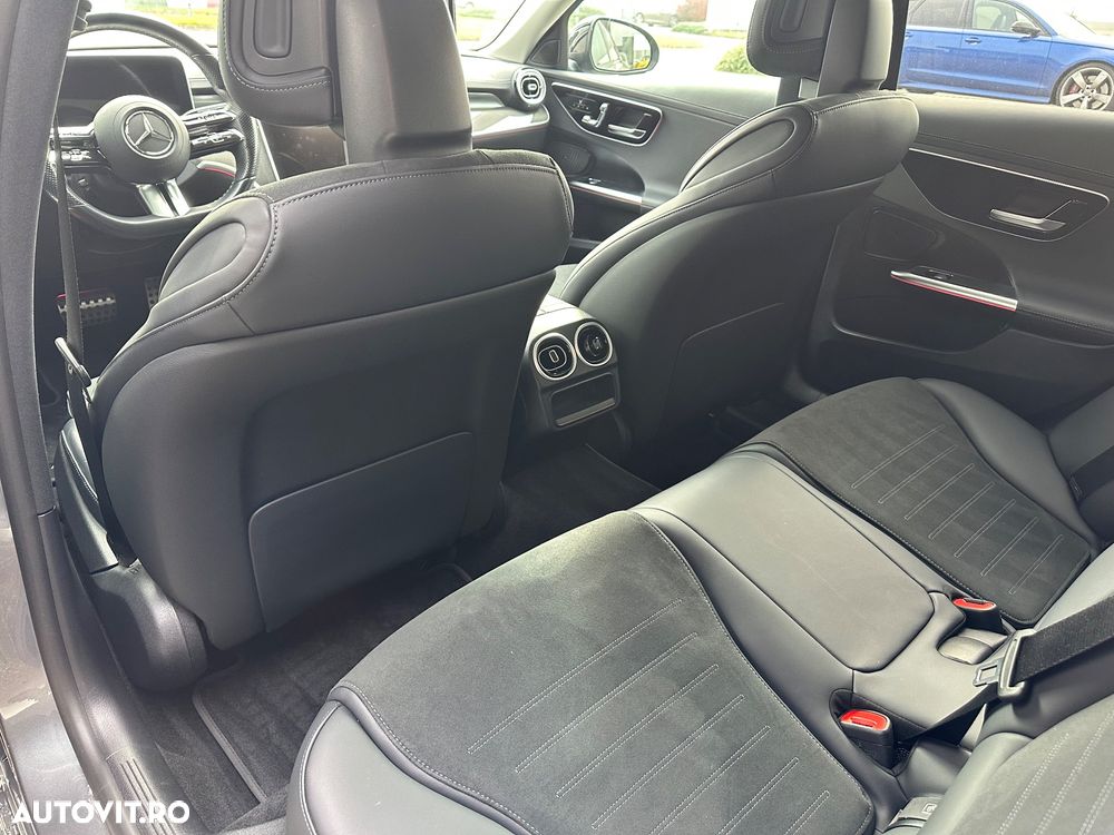 Mercedes-Benz C 220 d 4Matic T 9G-TRONIC AMG Line - 10