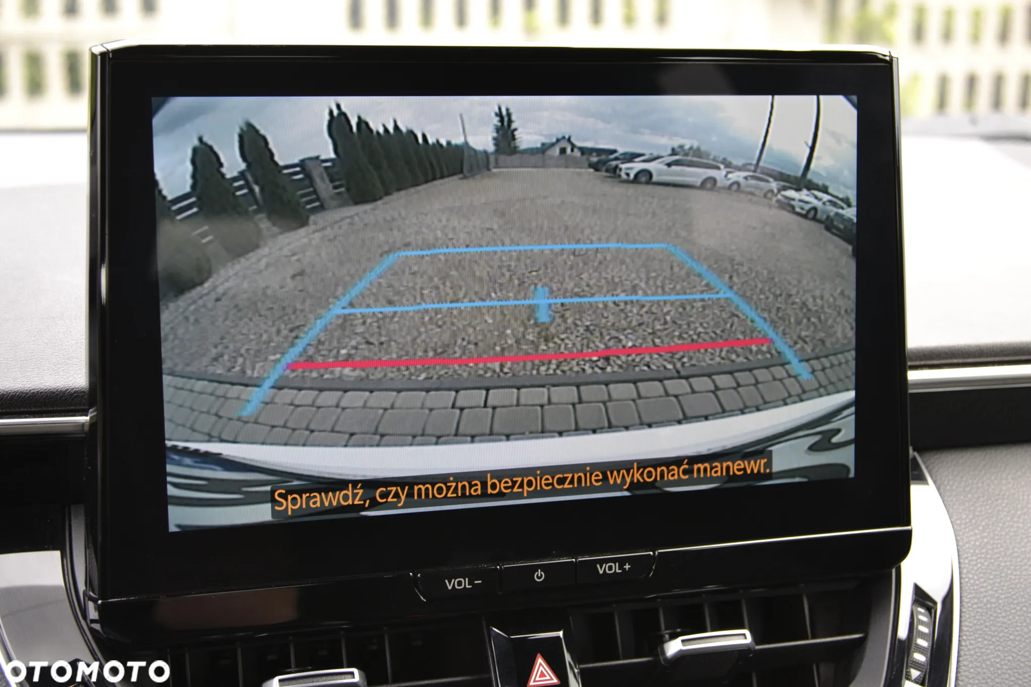 Toyota Corolla 1.8 Hybrid Comfort - 32