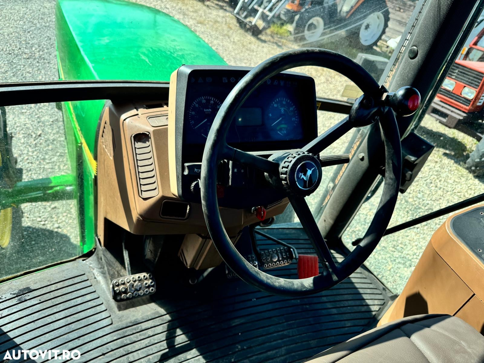 John Deere 6600 - 7